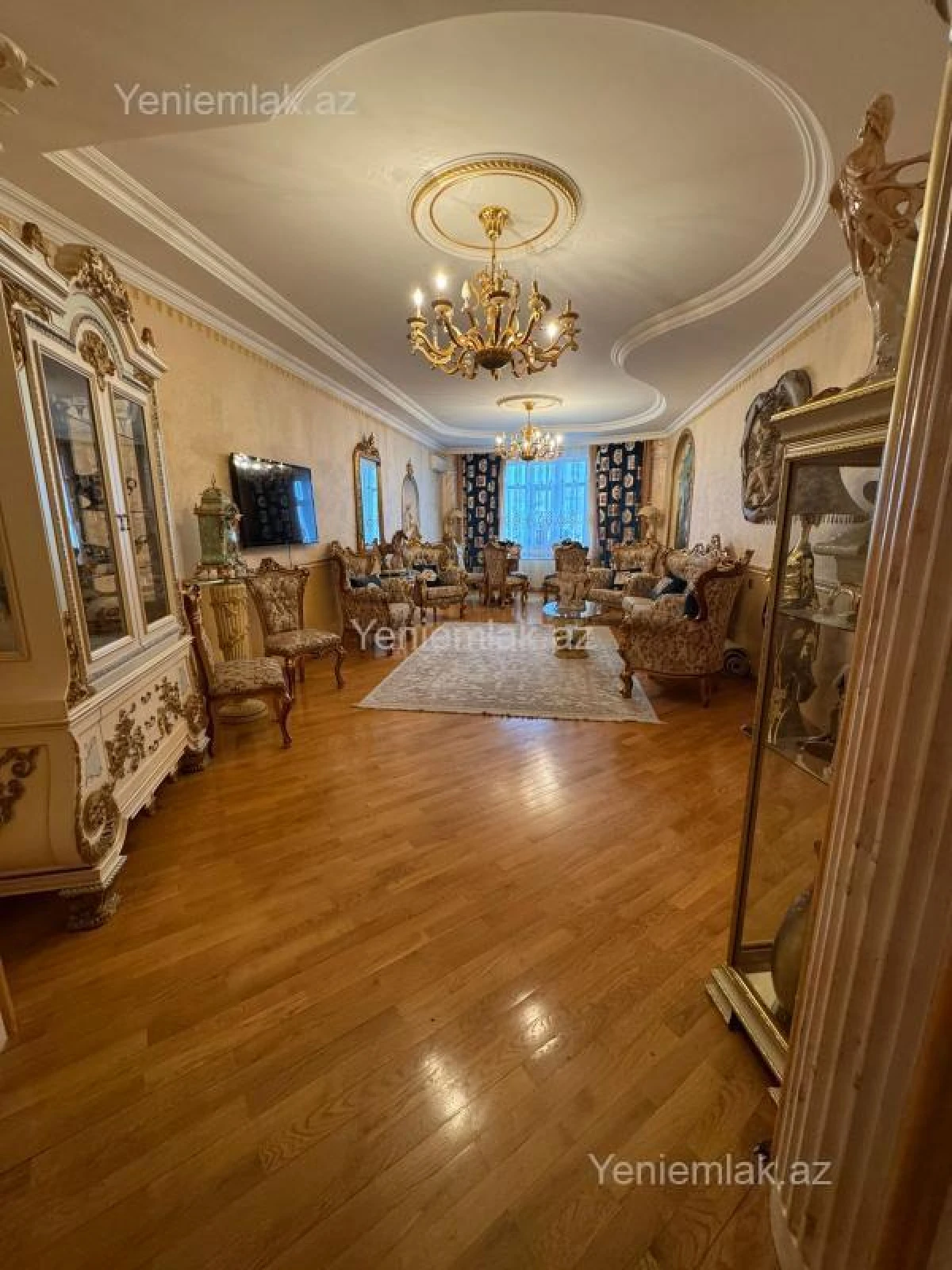 Satılır 4 otaqlı yeni tikili 185 m²