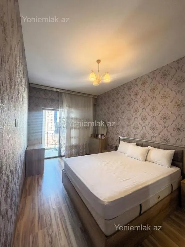 Satılır 2 otaqlı yeni tikili 98 m²