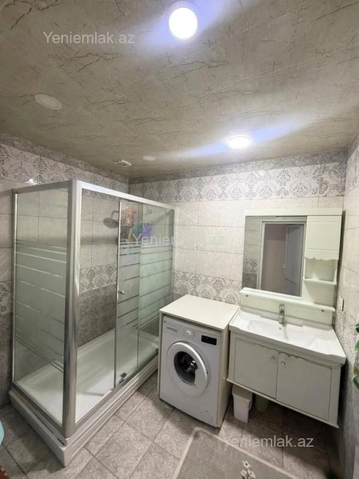 Satılır 2 otaqlı yeni tikili 98 m²