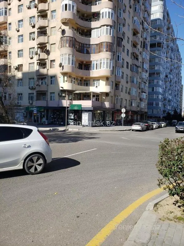 Satılır 2 otaqlı yeni tikili 70 m²