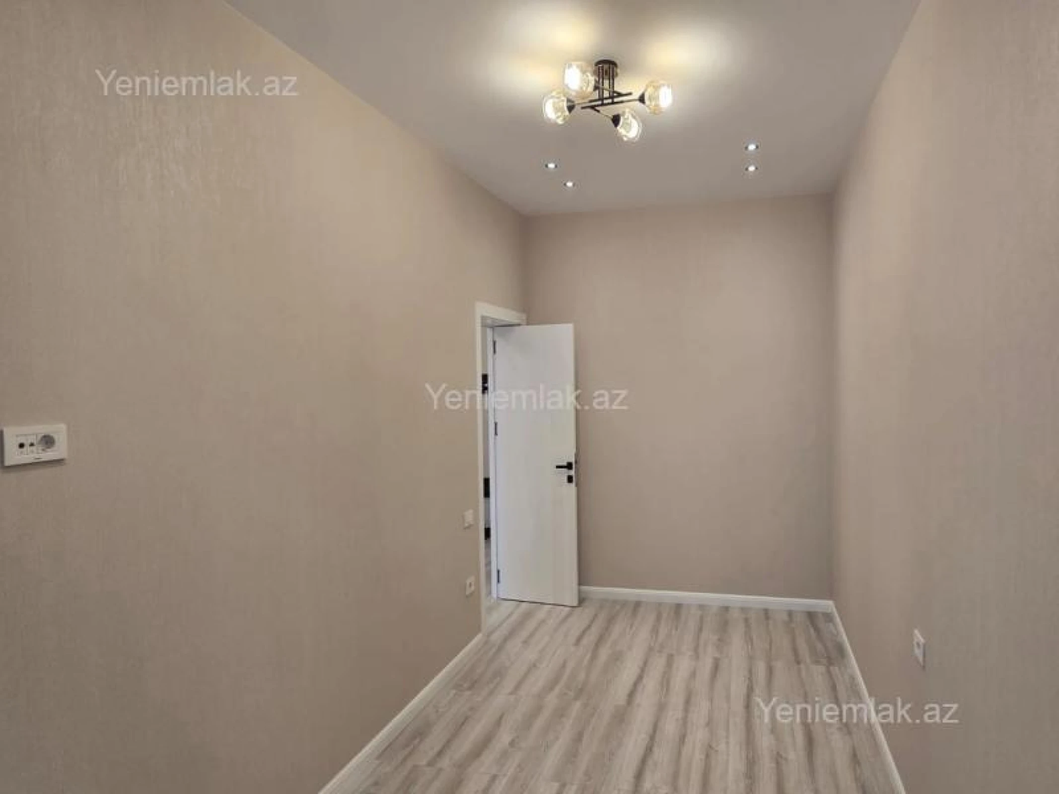 Satılır 2 otaqlı yeni tikili 54 m²
