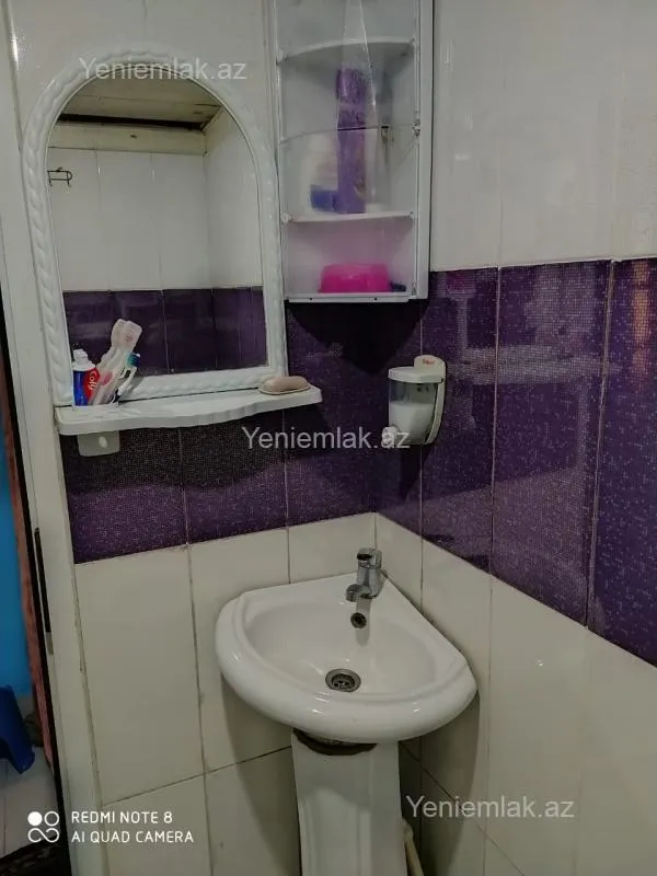 Satılır 2 otaqlı köhnə tikili 65 m²