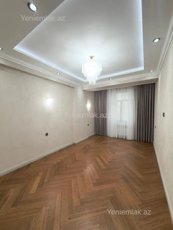 Satılır 3 otaqlı yeni tikili 140 m²