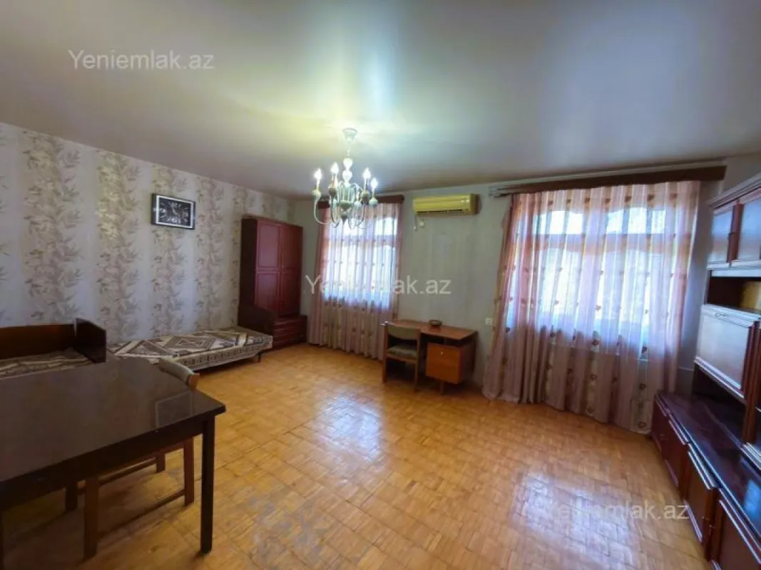 Satılır 5 otaqlı köhnə tikili 110 m²