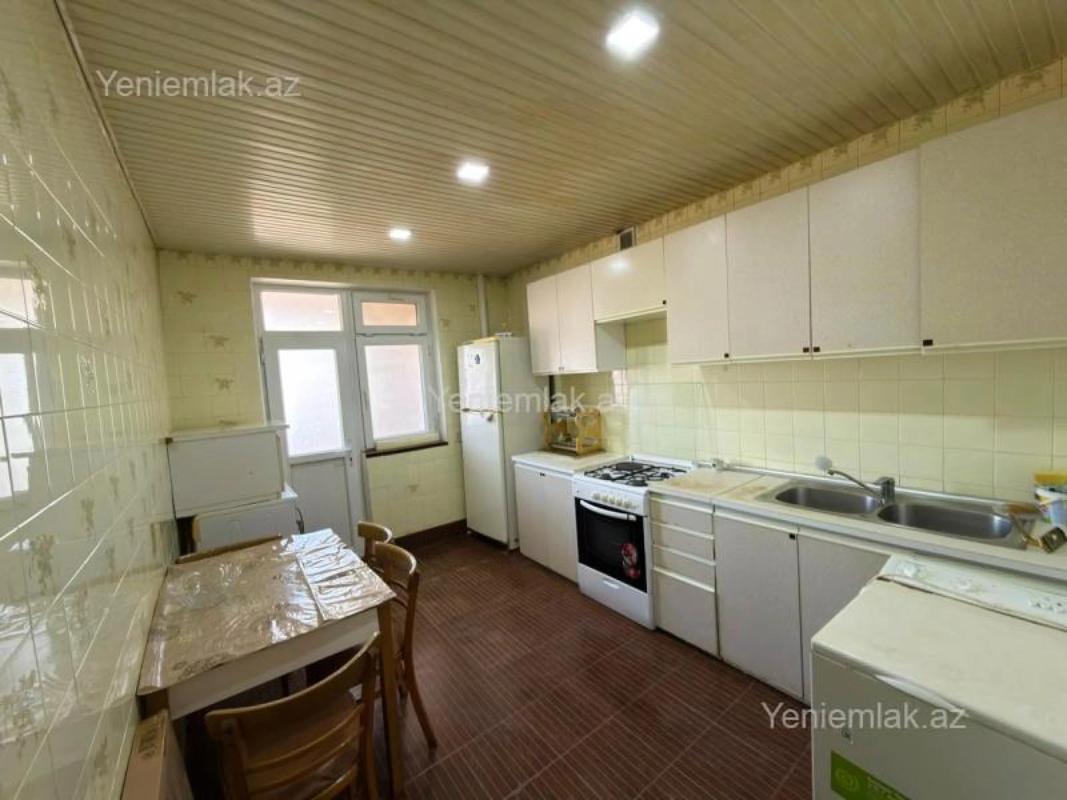 Satılır 5 otaqlı köhnə tikili 110 m²