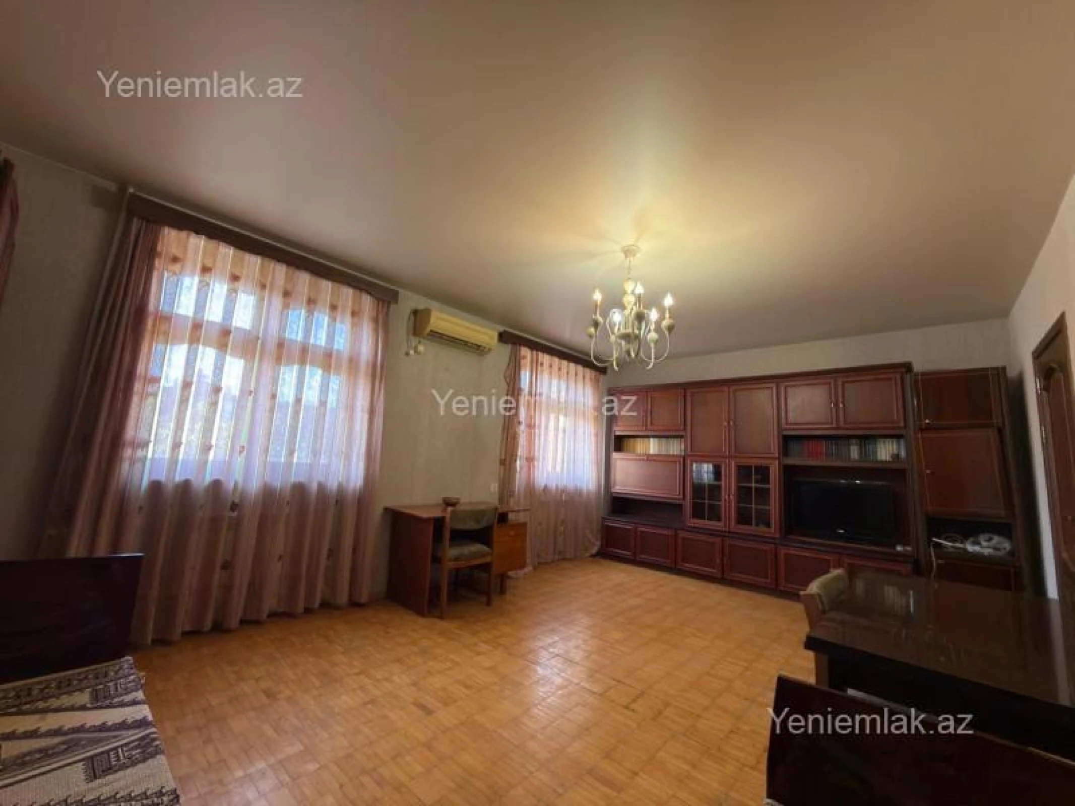 Satılır 5 otaqlı köhnə tikili 110 m²