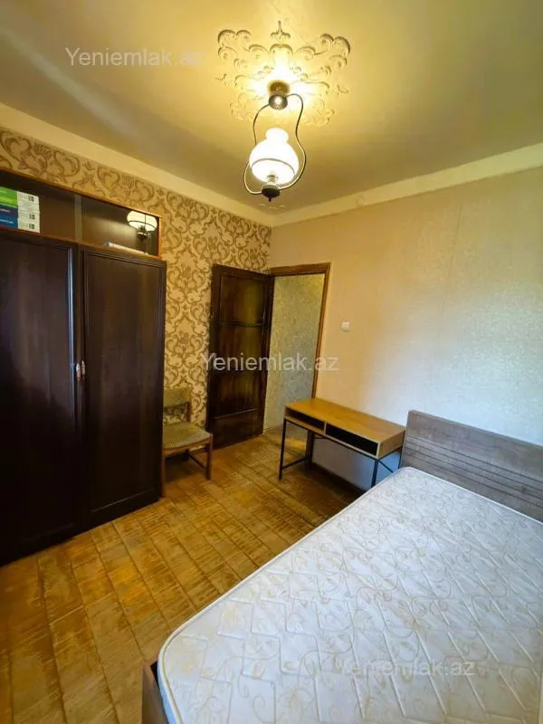 Satılır 5 otaqlı köhnə tikili 110 m²