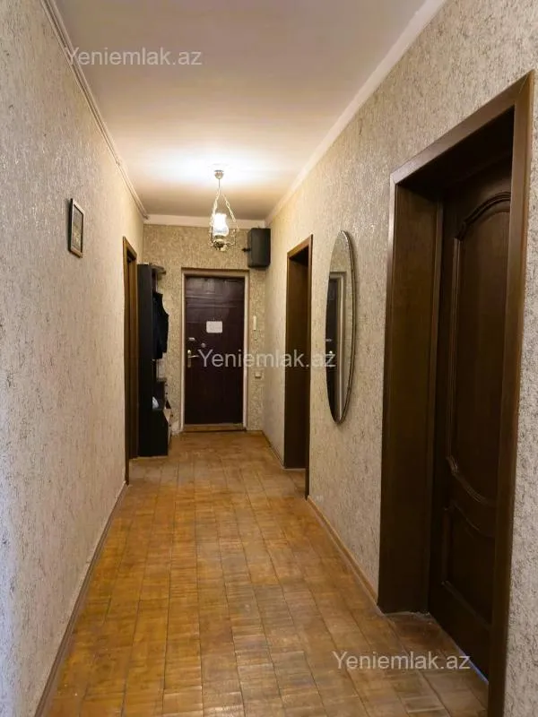 Satılır 5 otaqlı köhnə tikili 110 m²