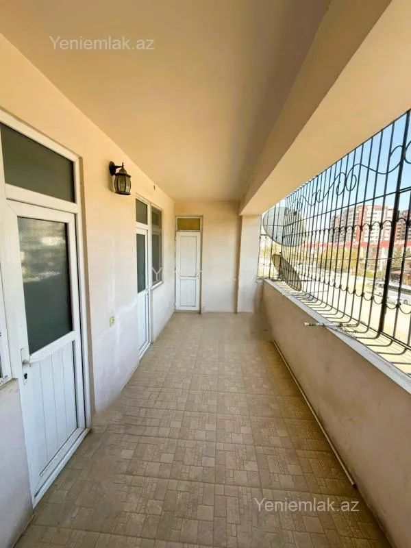 Satılır 5 otaqlı köhnə tikili 110 m²