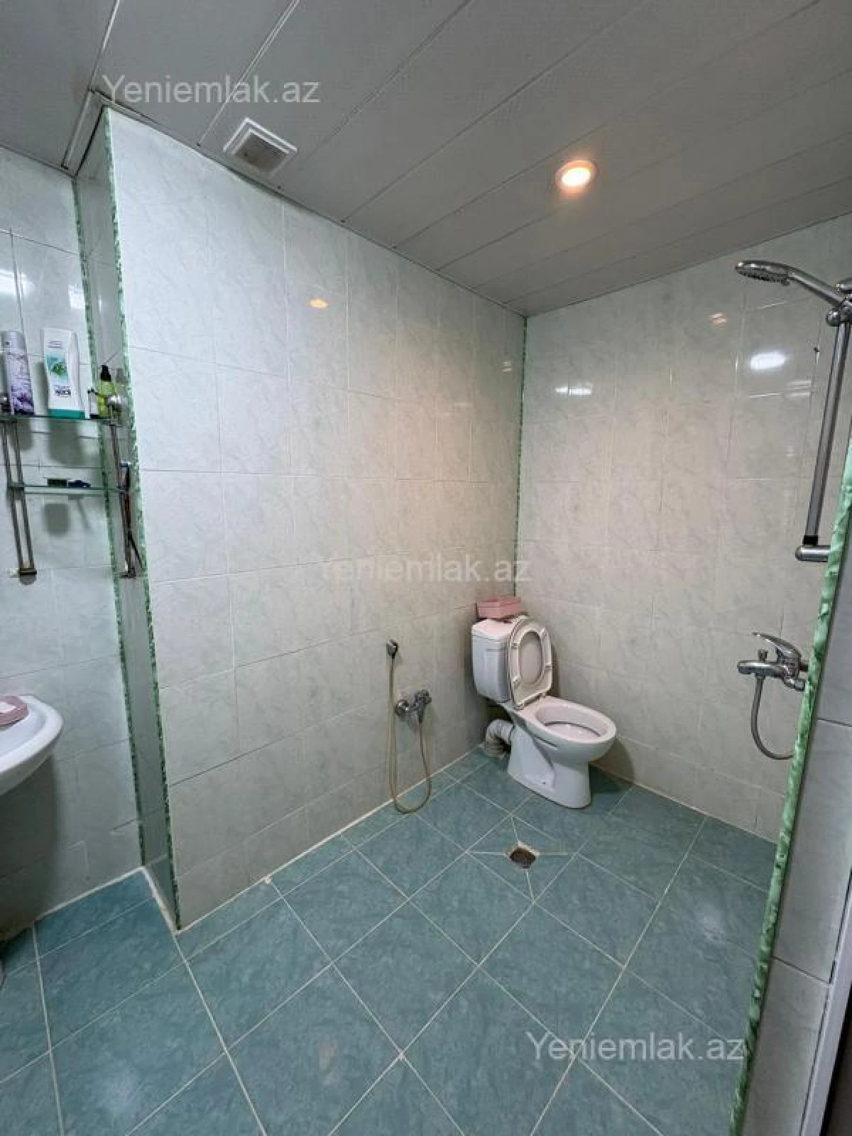 Satılır 3 otaqlı yeni tikili 130 m²