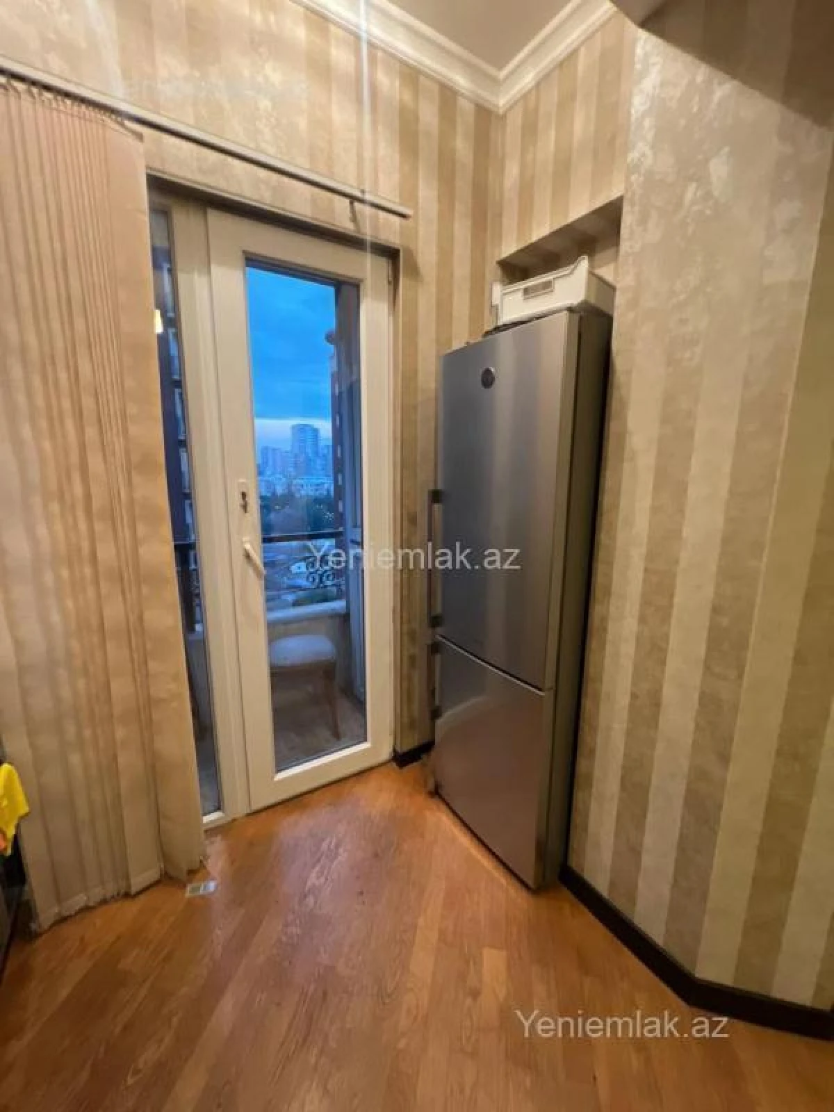 Satılır 3 otaqlı yeni tikili 100 m²