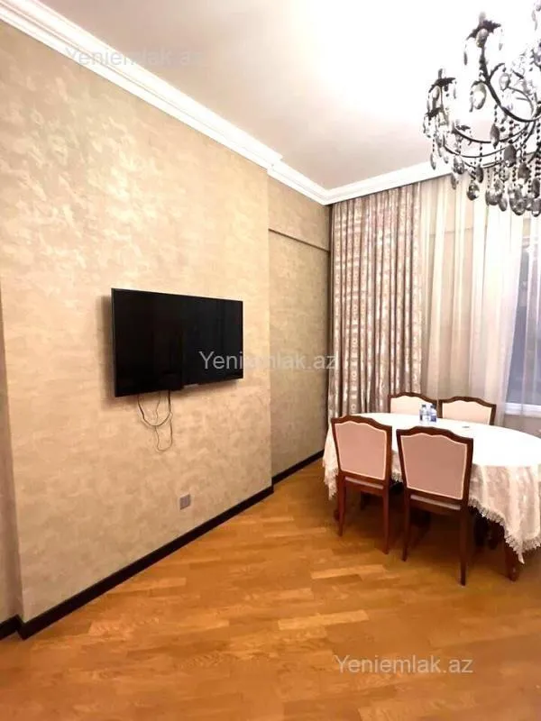 Satılır 3 otaqlı yeni tikili 100 m²