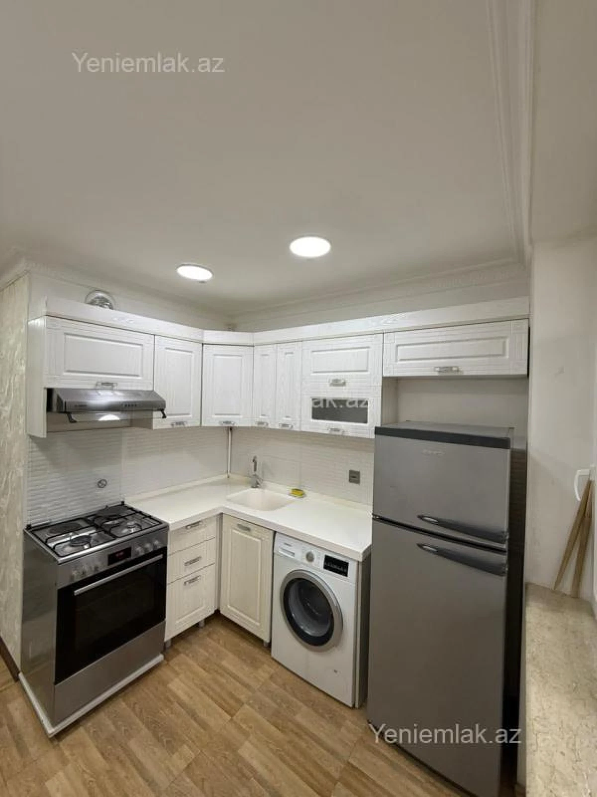 Satılır 3 otaqlı köhnə tikili 75 m²