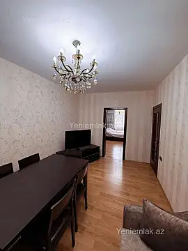 Satılır 3 otaqlı köhnə tikili 75 m²