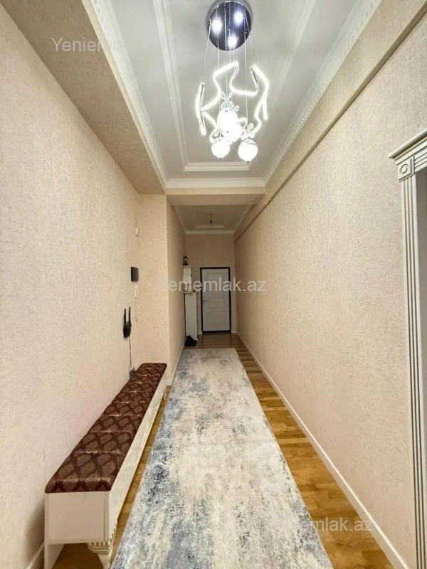 Satılır 3 otaqlı yeni tikili 120 m²