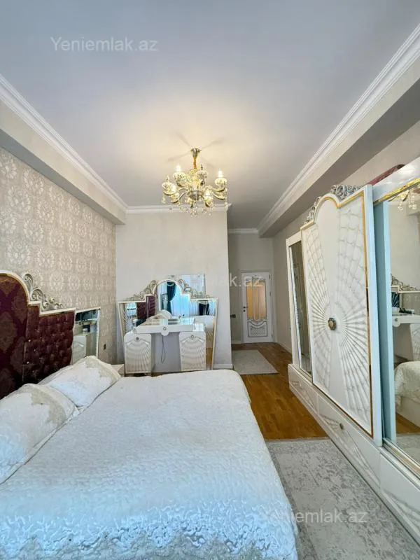 Satılır 3 otaqlı yeni tikili 120 m²