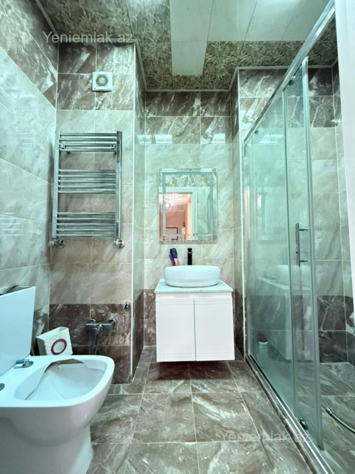 Satılır 3 otaqlı yeni tikili 120 m²