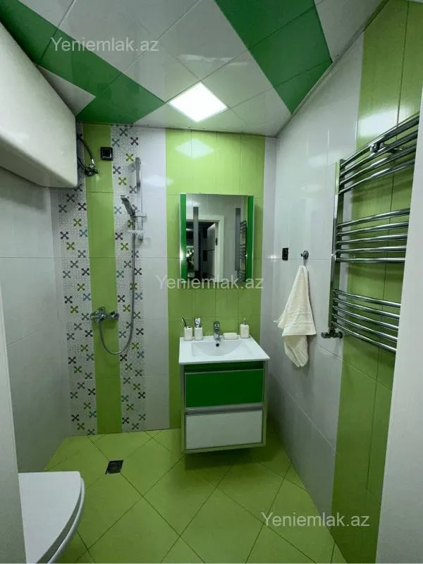 Satılır 2 otaqlı yeni tikili 101 m²