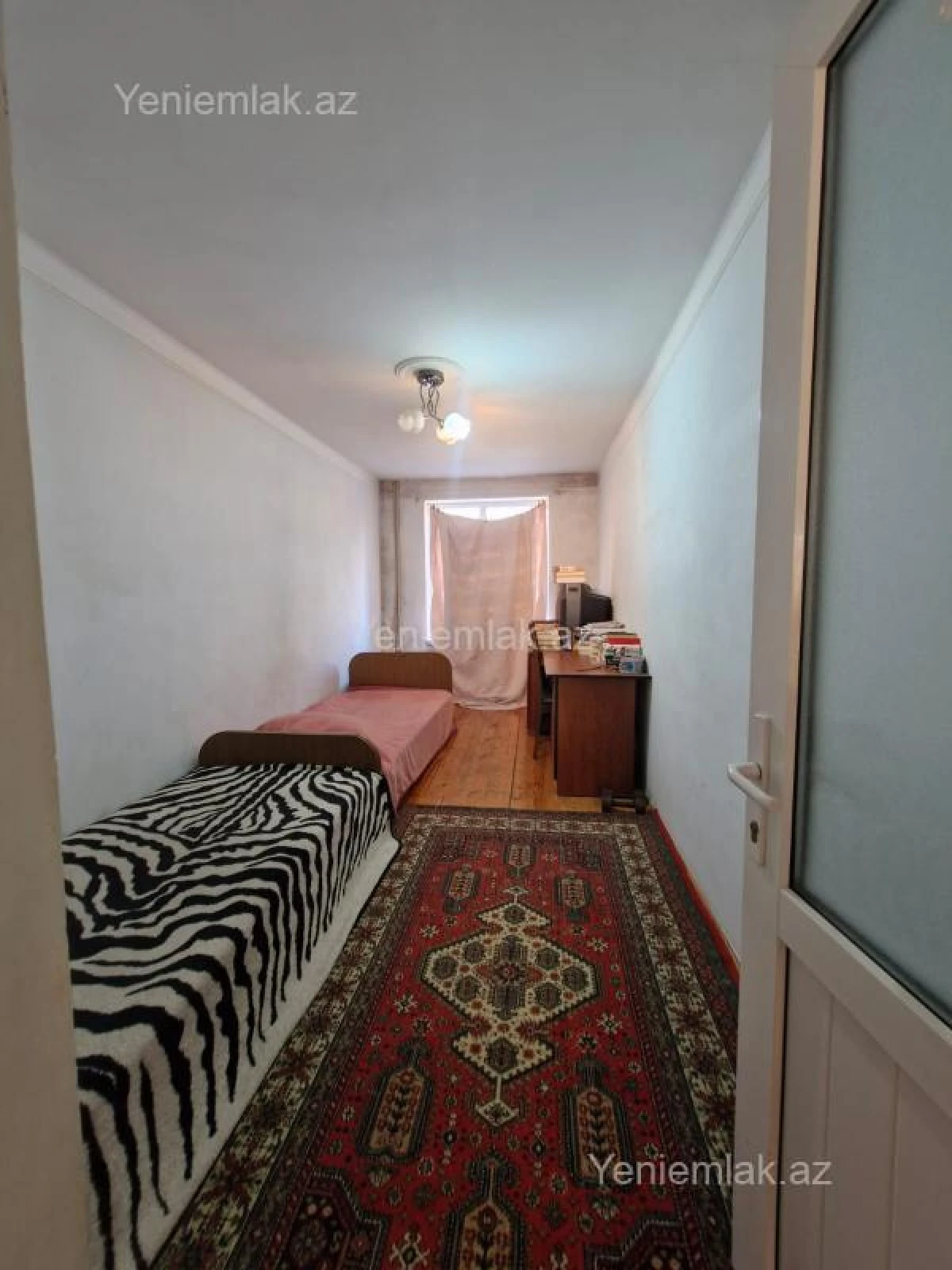 Satılır 3 otaqlı köhnə tikili 88 m²