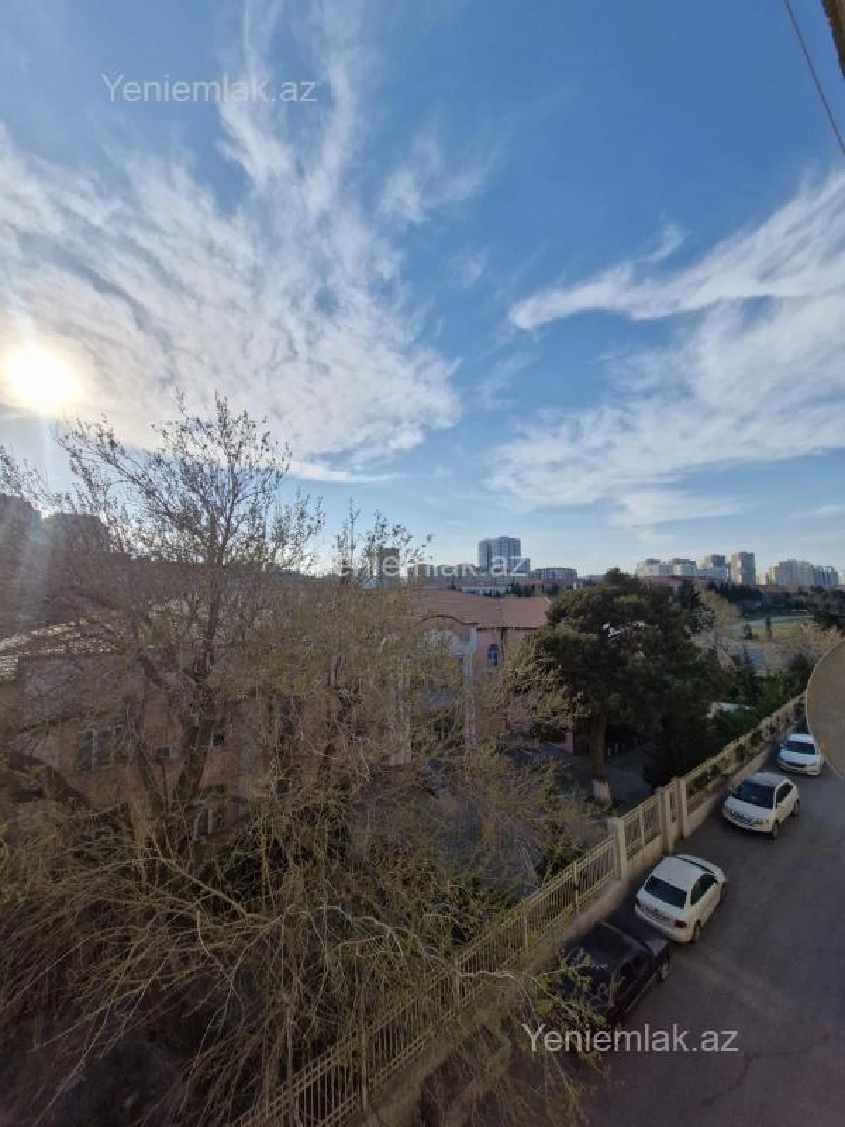 Satılır 3 otaqlı köhnə tikili 88 m²