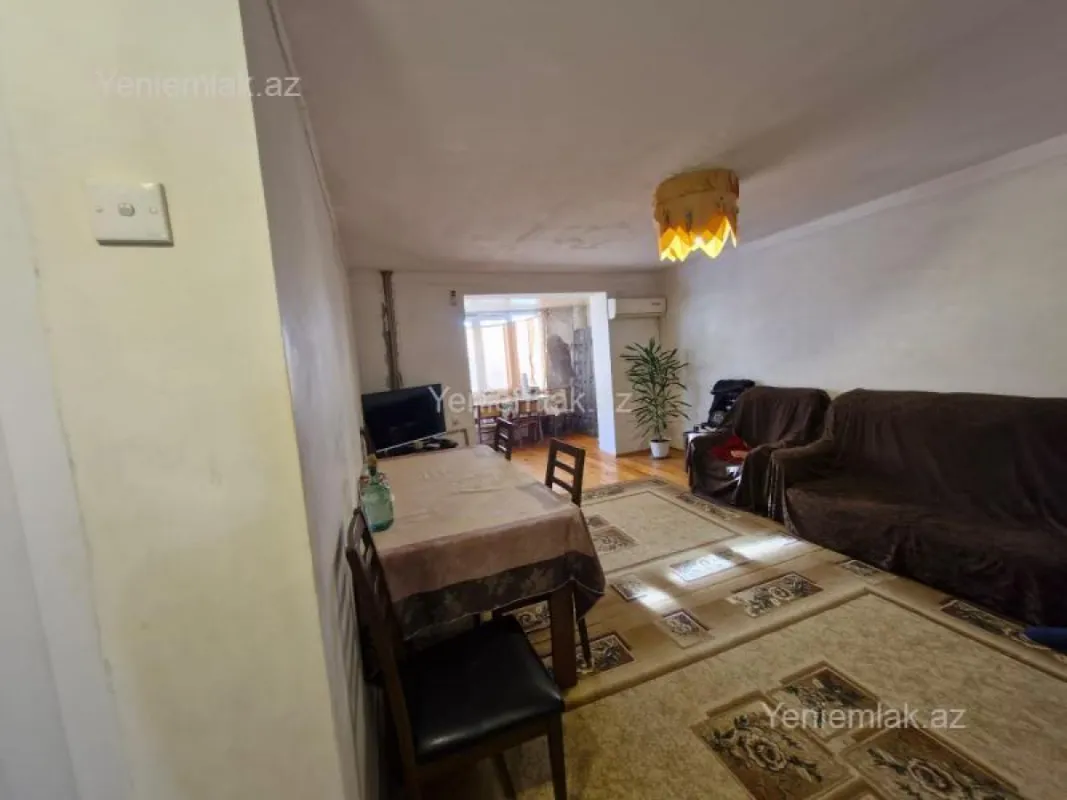 Satılır 3 otaqlı köhnə tikili 88 m²