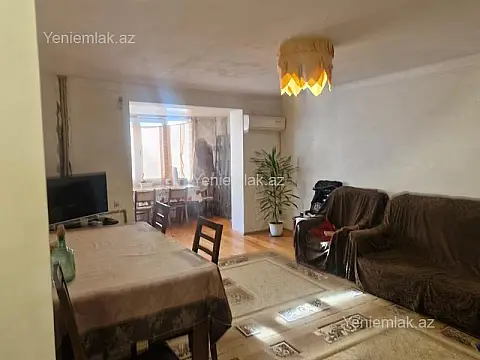 Satılır 3 otaqlı köhnə tikili 88 m²