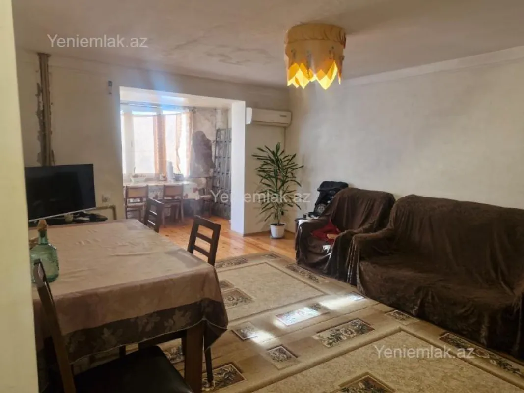 Satılır 3 otaqlı köhnə tikili 88 m²