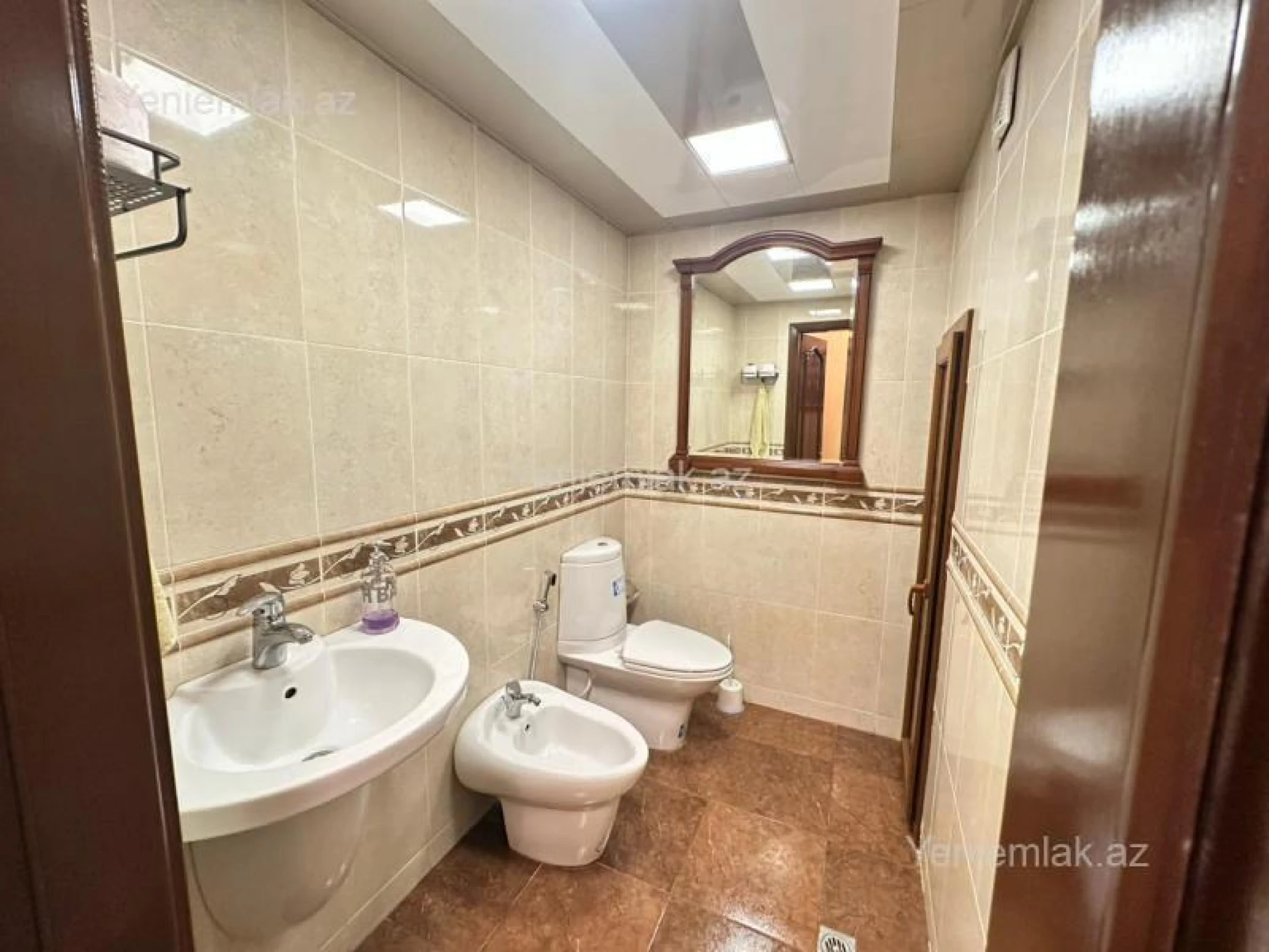 Satılır 3 otaqlı yeni tikili 128 m²