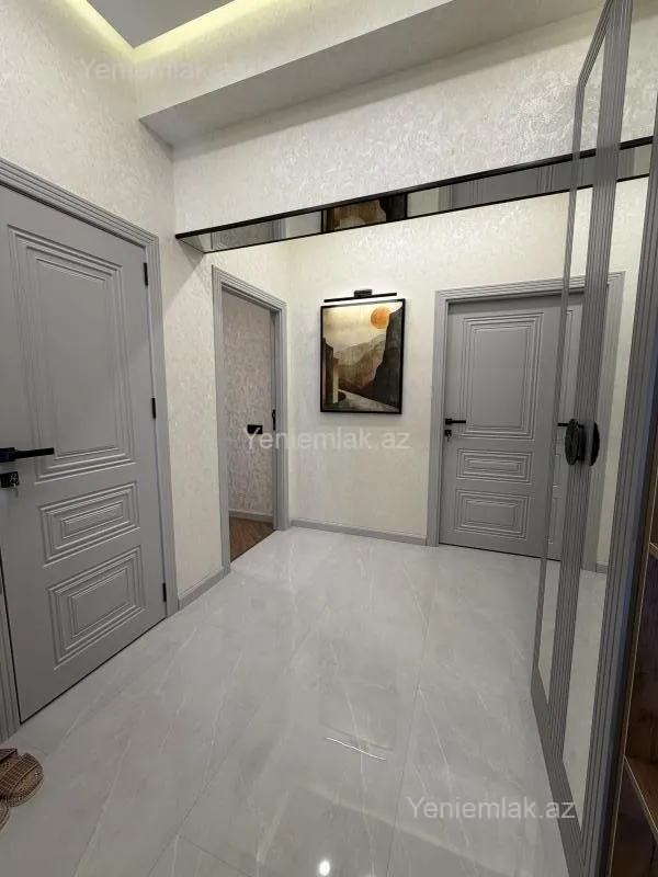 Satılır 3 otaqlı yeni tikili 80 m²