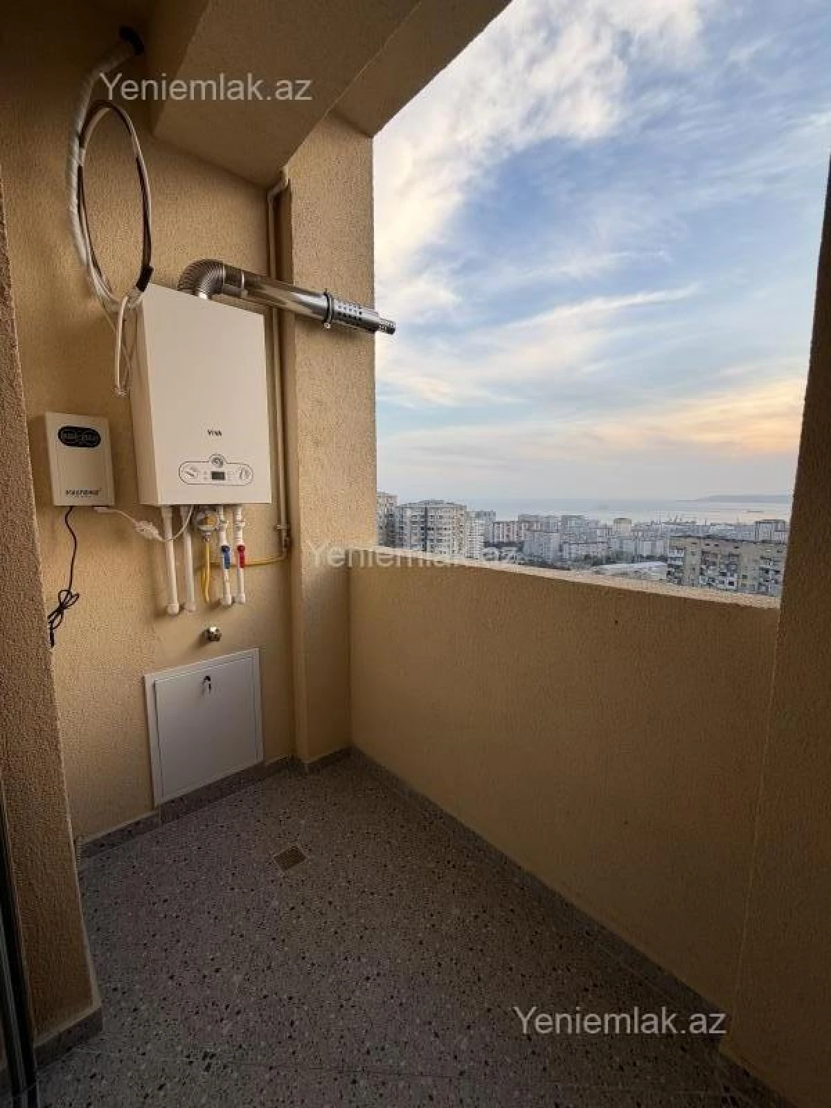 Satılır 3 otaqlı yeni tikili 80 m²