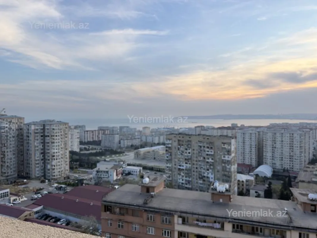 Satılır 3 otaqlı yeni tikili 80 m²