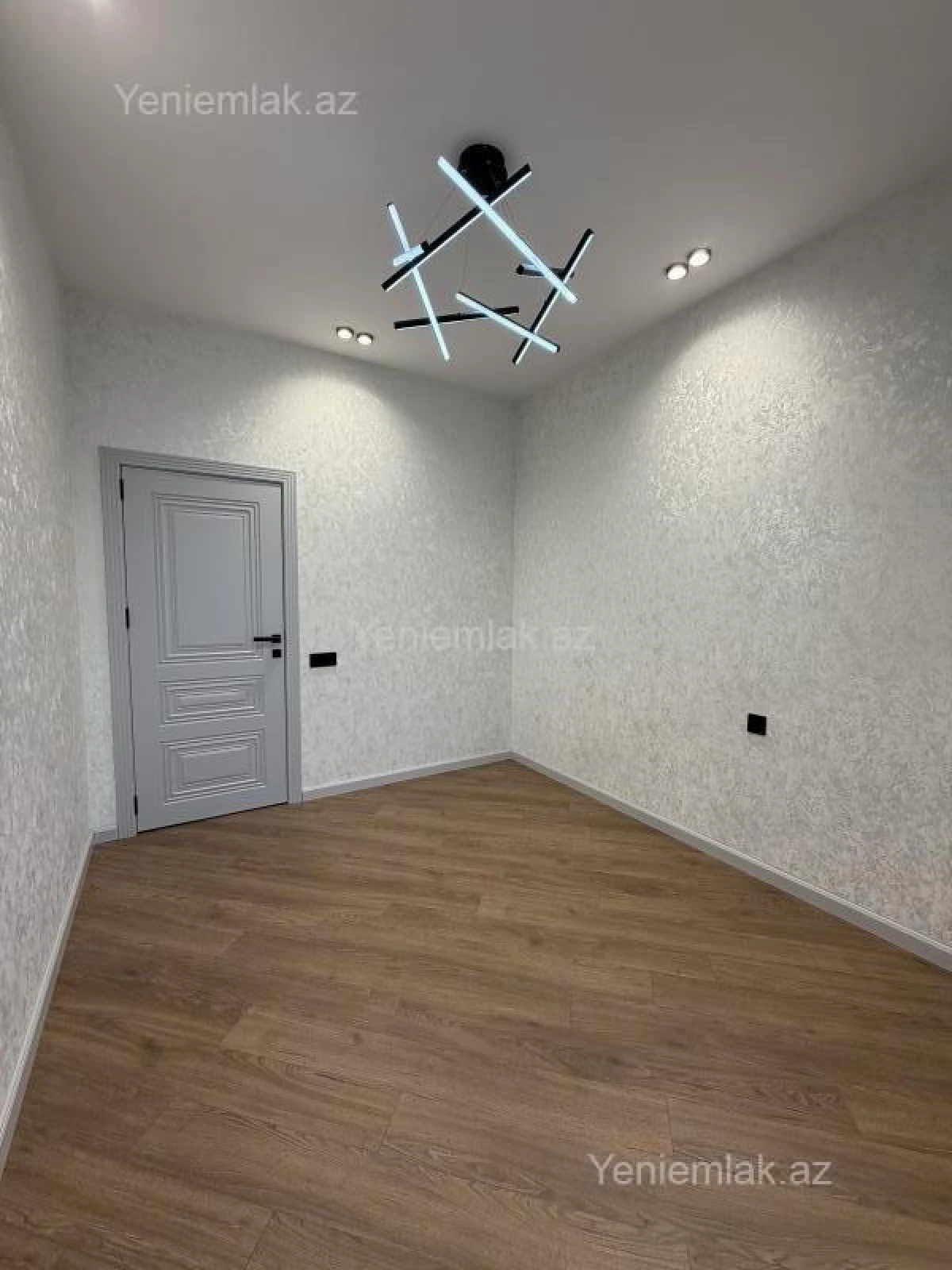 Satılır 3 otaqlı yeni tikili 80 m²