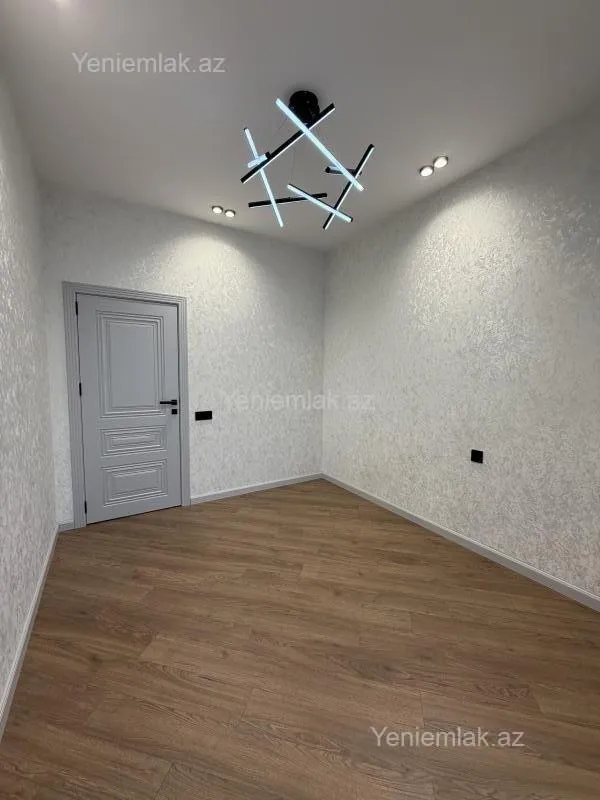 Satılır 3 otaqlı yeni tikili 80 m²