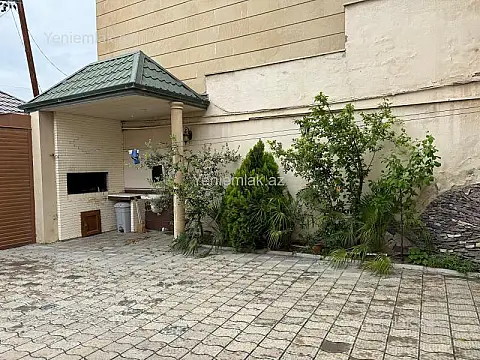 Satılır 6 otaqlı həyət evi 220 m²