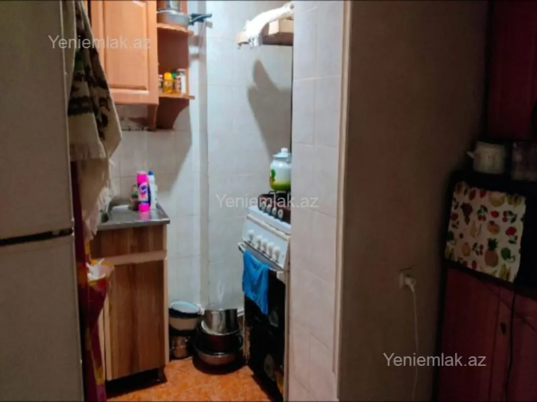 Satılır 3 otaqlı köhnə tikili 75 m²