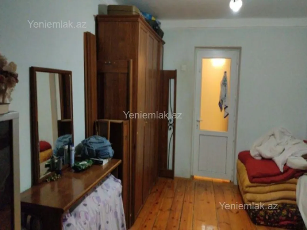 Satılır 3 otaqlı köhnə tikili 75 m²