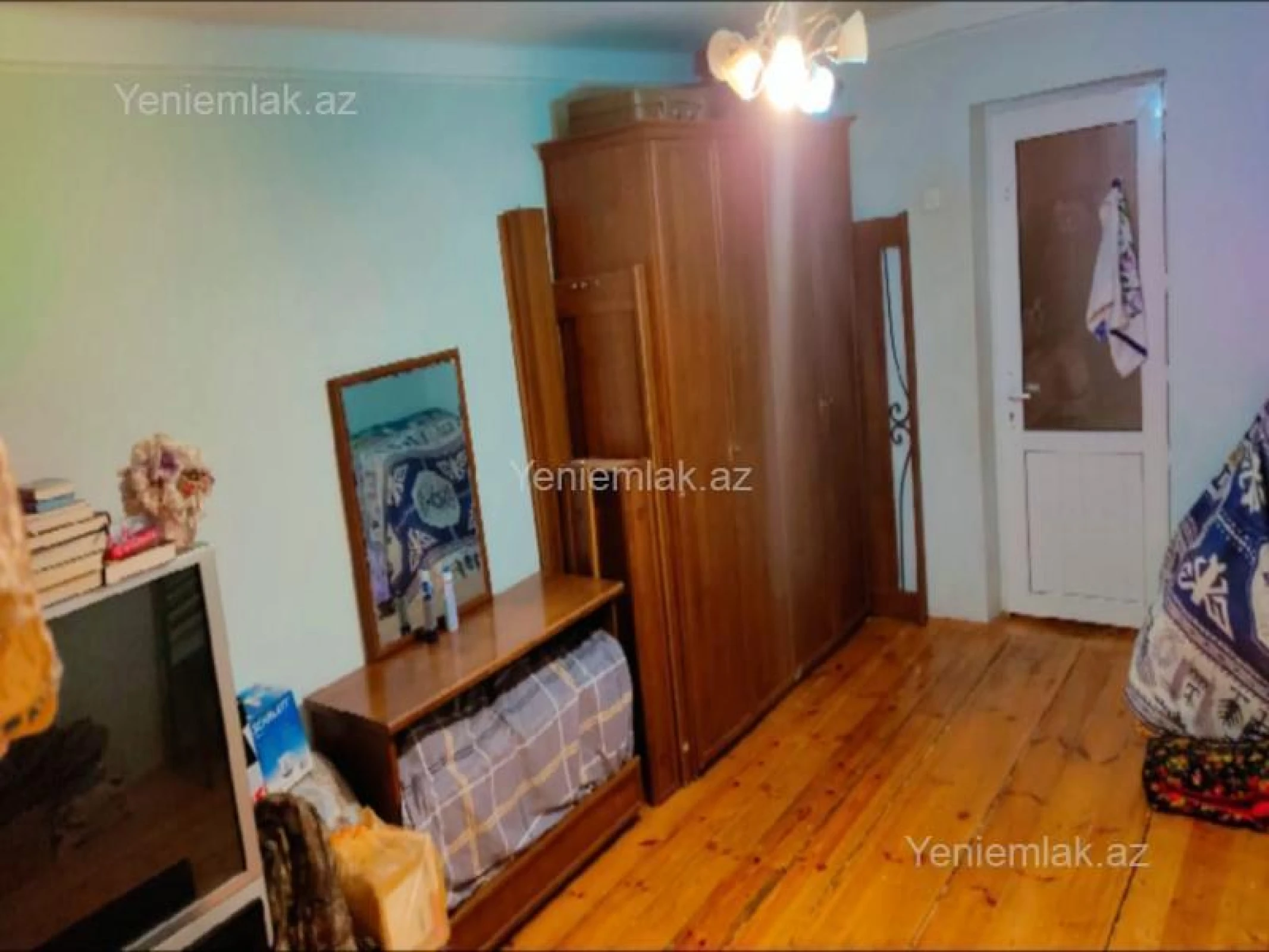 Satılır 3 otaqlı köhnə tikili 75 m²