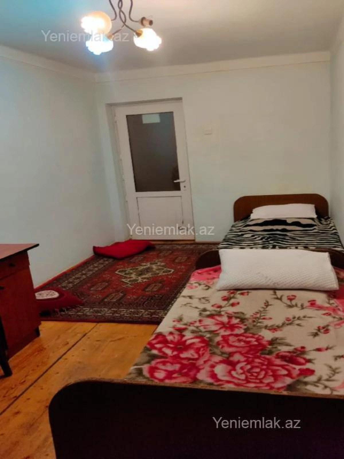 Satılır 3 otaqlı köhnə tikili 75 m²