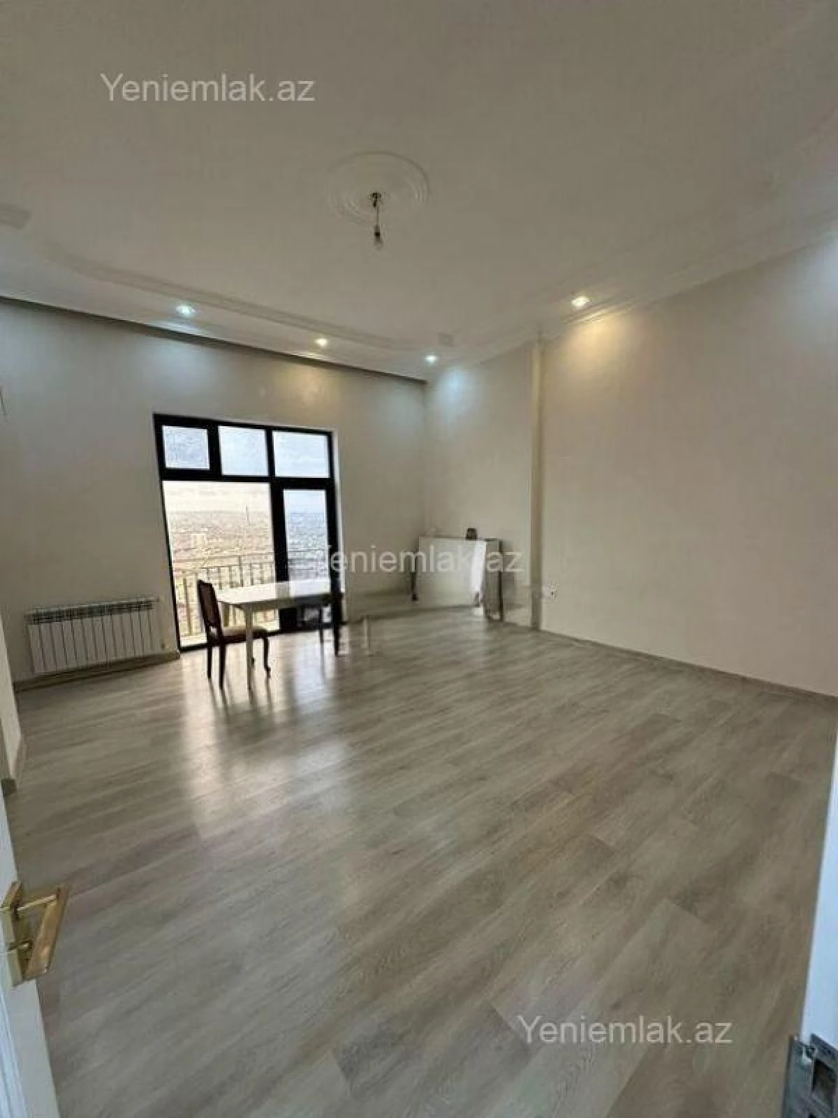 Satılır 3 otaqlı yeni tikili 140 m²