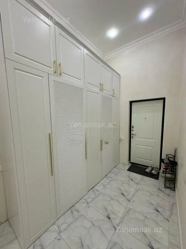 Satılır 3 otaqlı yeni tikili 140 m²