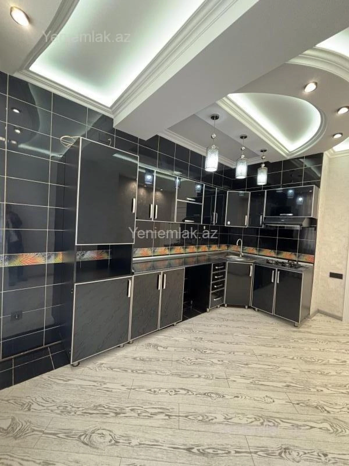 Satılır 2 otaqlı yeni tikili 77 m²