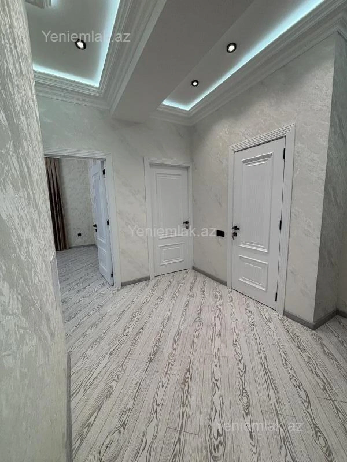 Satılır 2 otaqlı yeni tikili 77 m²