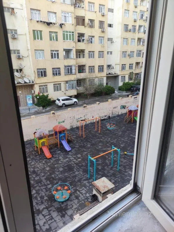 Satılır 3 otaqlı yeni tikili 83 m²