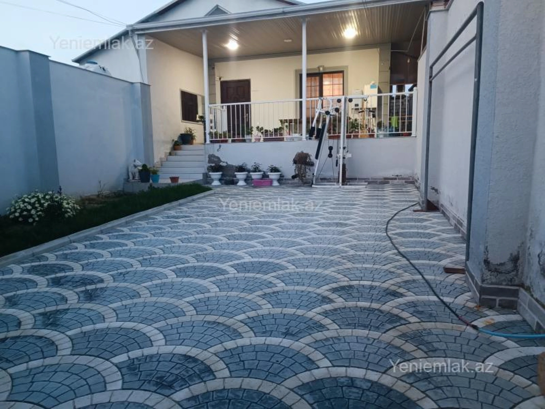 Satılır 3 otaqlı həyət evi 130 m²