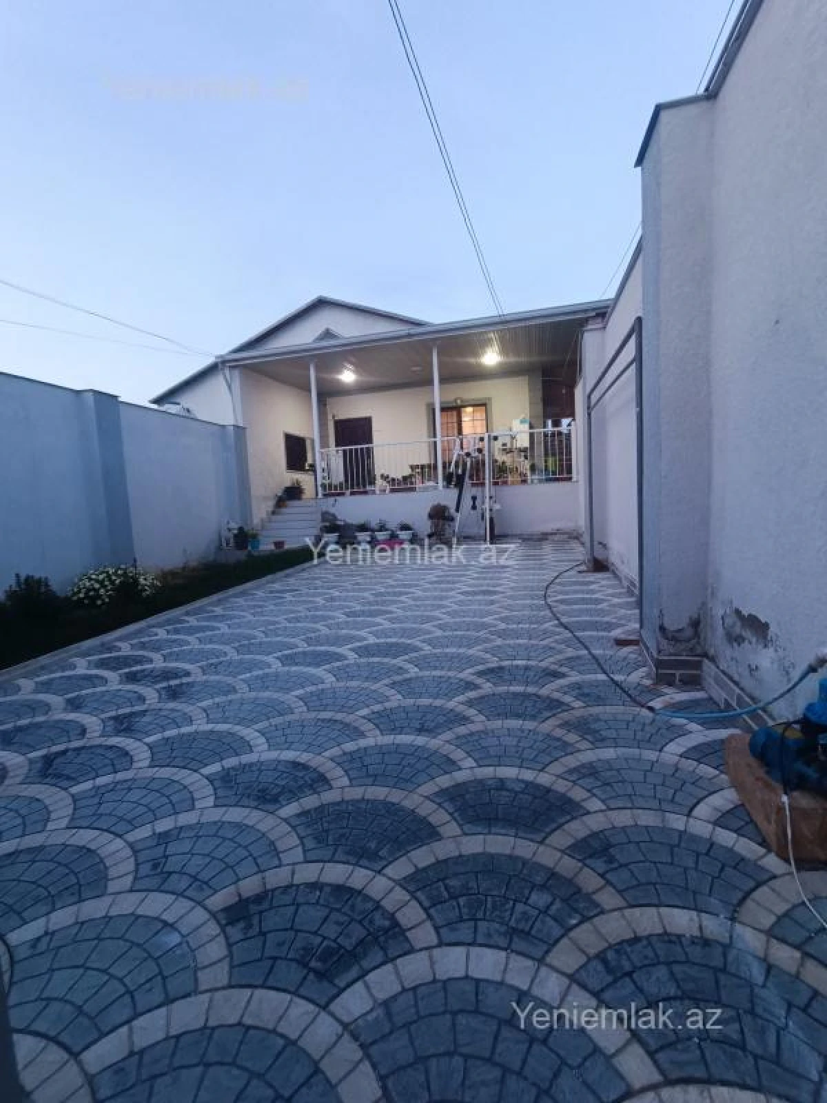 Satılır 3 otaqlı həyət evi 130 m²