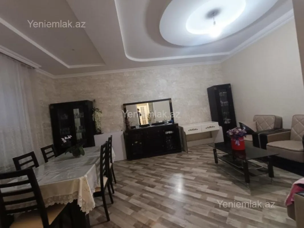 Satılır 3 otaqlı həyət evi 130 m²