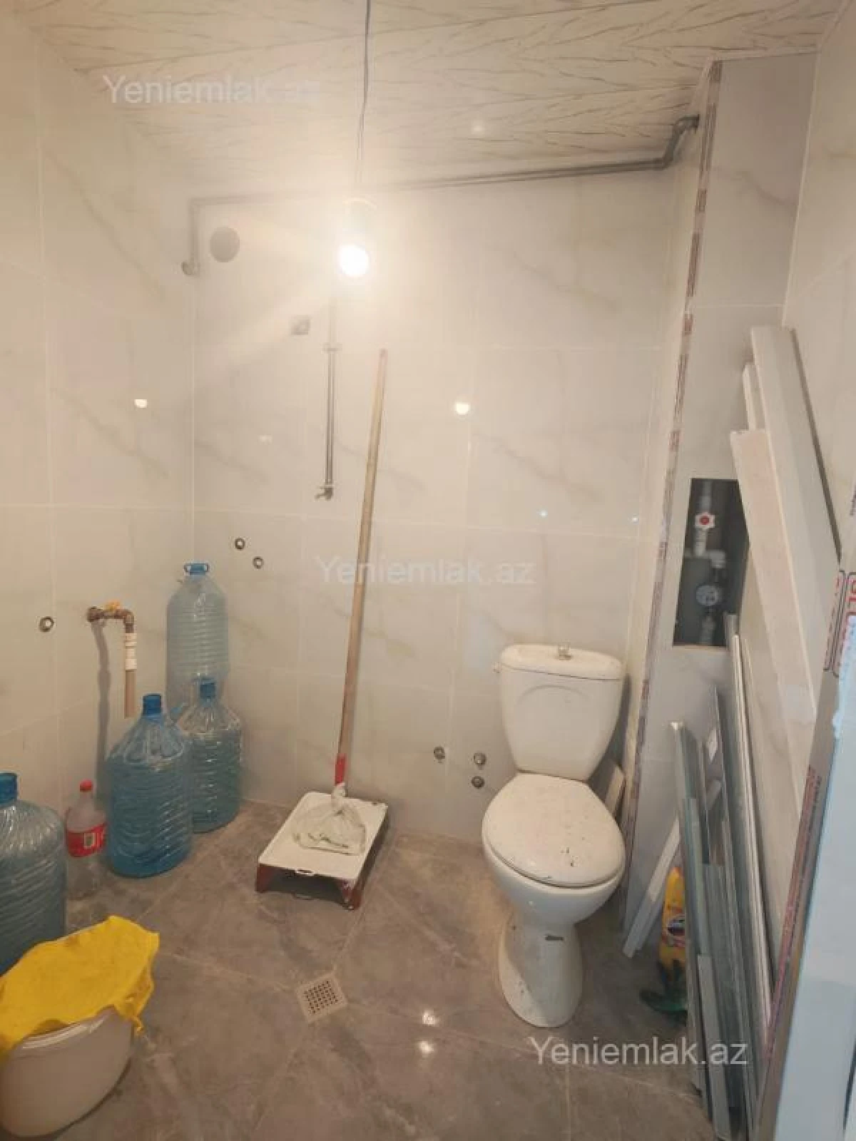 Satılır 1 otaqlı köhnə tikili 30 m²
