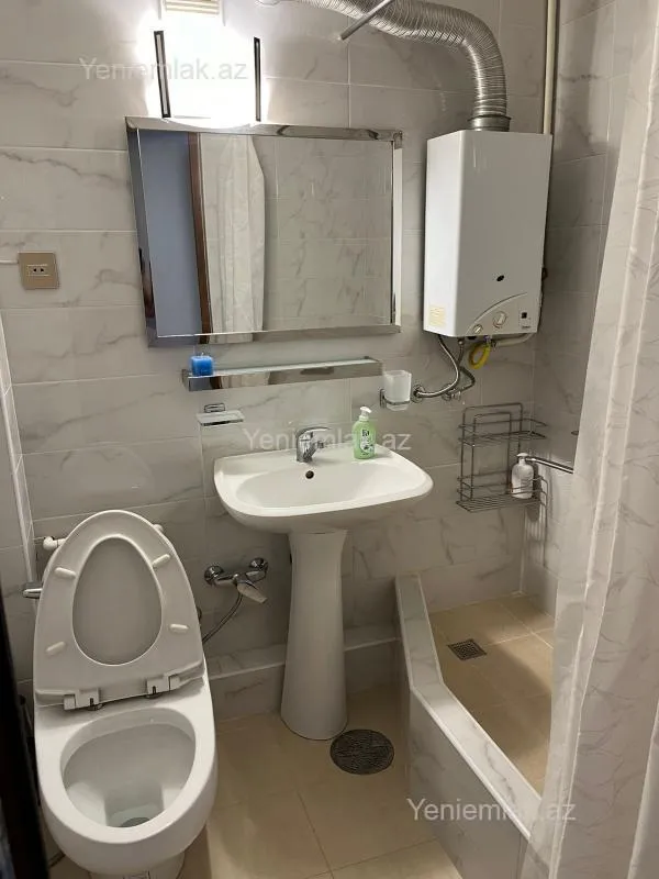 Satılır 3 otaqlı köhnə tikili 60 m²