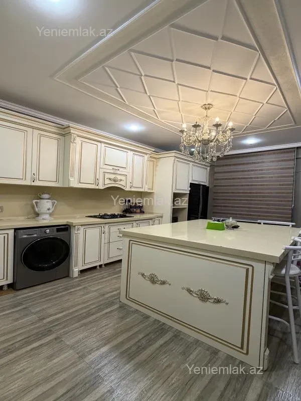 Satılır 4 otaqlı yeni tikili 120 m²