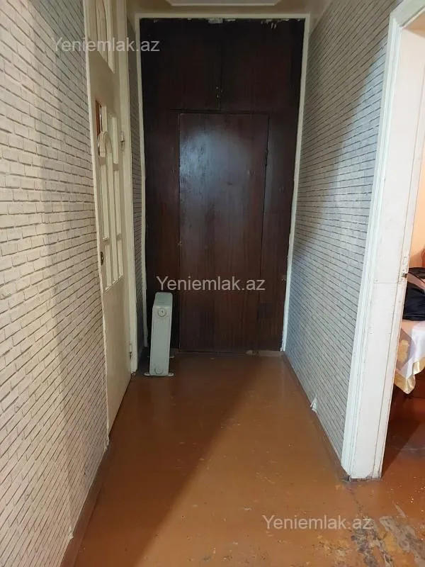 Satılır 2 otaqlı köhnə tikili 60 m²
